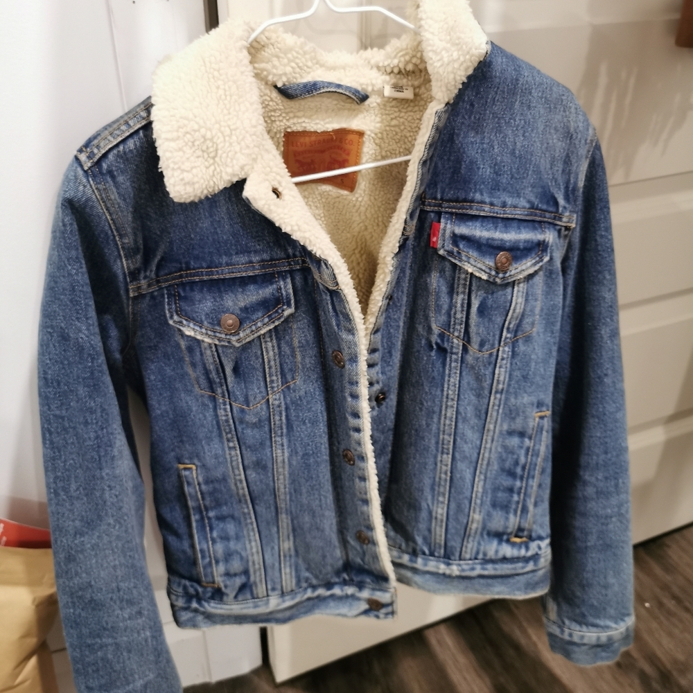 Levi's women's jean jacket
